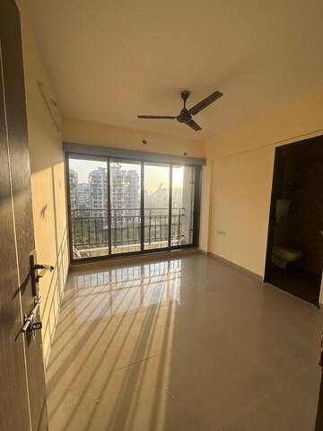 Room in 2 BHK Apartment at Shah Royale, Kharghar – for Sale