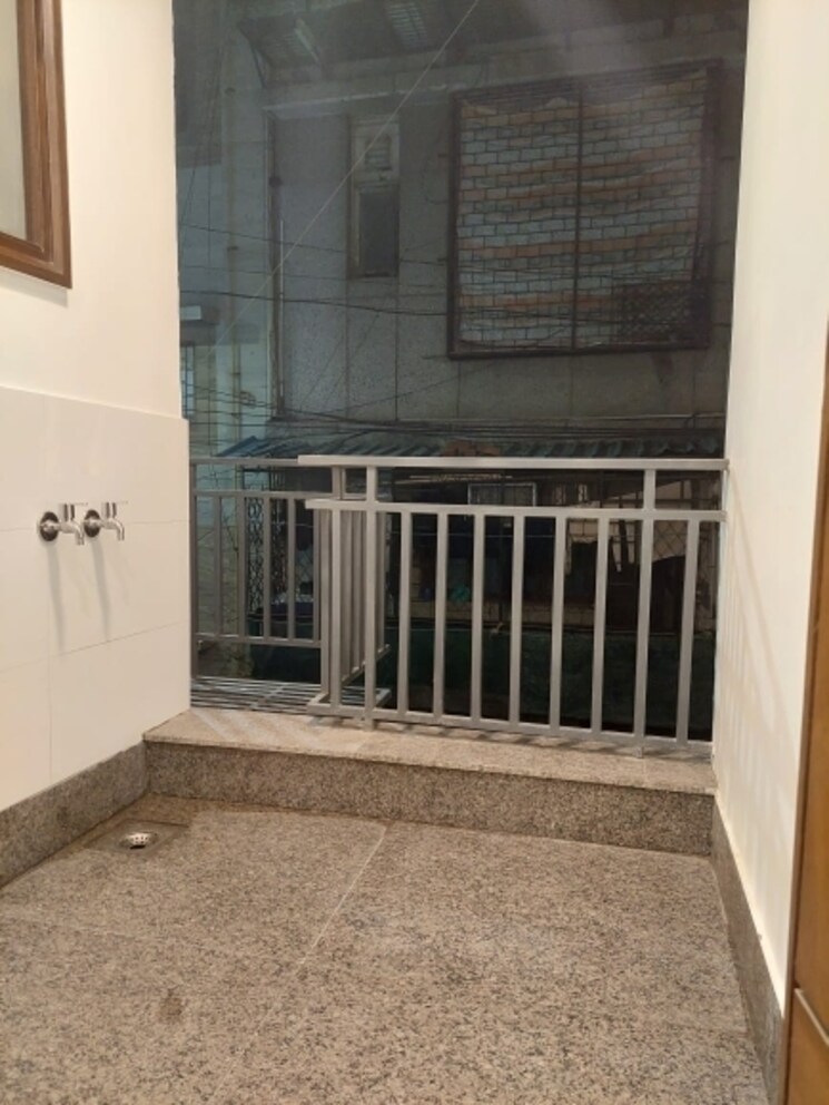 Balcony, kalkaji 2 Bedroom 1000 Sq.Ft. Builder Floor In Kalkaji Delhi 9305477