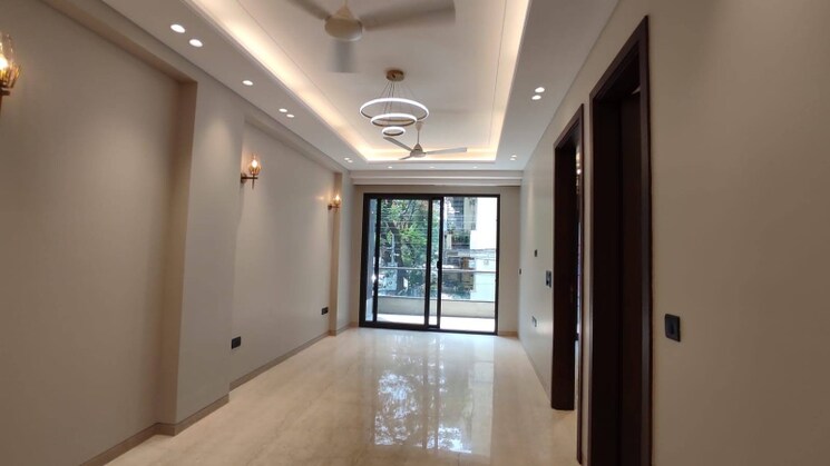 Living Room, chittaranjan park 3 Bedroom 160 Sq.Yd. Builder Floor In Chittaranjan Park Delhi 9305481