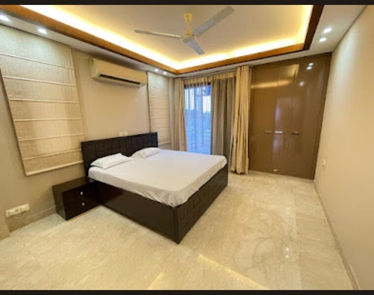 Bedroom, veera-safdarjung-enclave 3 Bedroom 1600 Sq.Ft. Builder Floor In Safdarjung Enclave Delhi 9305483