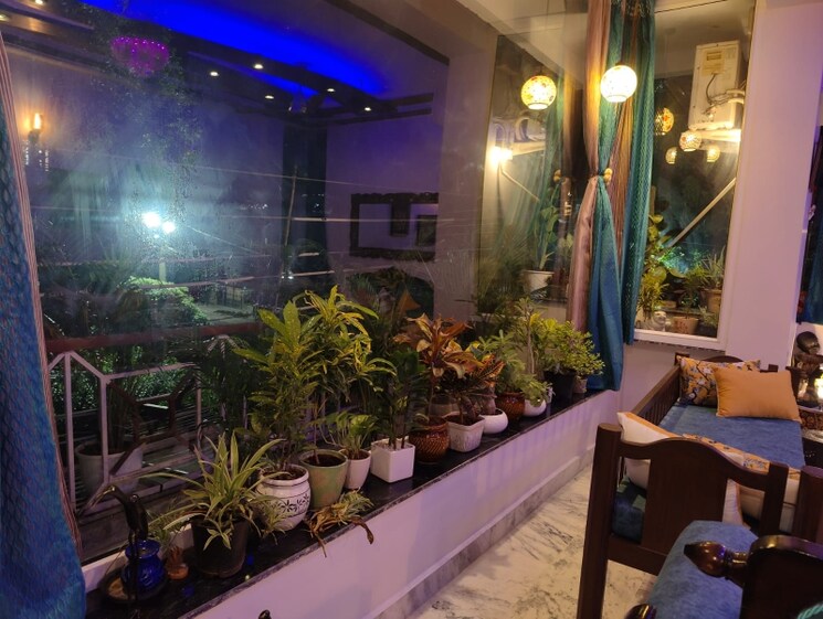 Balcony, chittaranjan park 3 Bedroom 275 Sq.Yd. Builder Floor In Chittaranjan Park Delhi 9305487