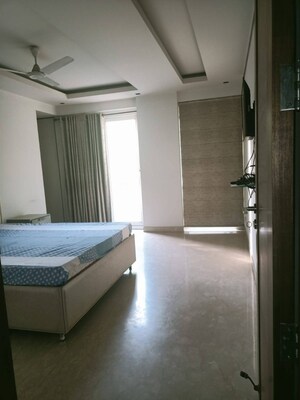 Master Bedroom in 3 BHK Builder Floor at Chittaranjan Park – for Rent