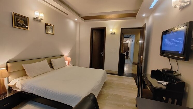 Master Bedroom, chittaranjan park 3 Bedroom 233 Sq.Yd. Builder Floor In Chittaranjan Park Delhi 9305497