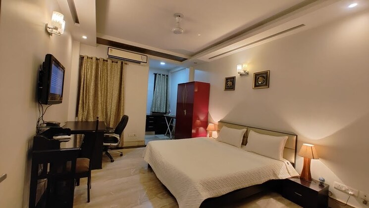 Master Bedroom, chittaranjan park 3 Bedroom 233 Sq.Yd. Builder Floor In Chittaranjan Park Delhi 9305497