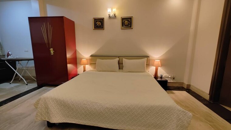 Master Bedroom, chittaranjan park 3 Bedroom 233 Sq.Yd. Builder Floor In Chittaranjan Park Delhi 9305497