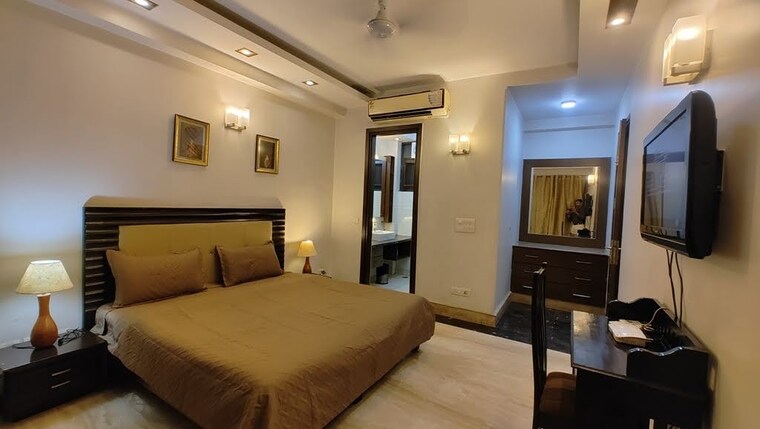 Master Bedroom, chittaranjan park 3 Bedroom 233 Sq.Yd. Builder Floor In Chittaranjan Park Delhi 9305497