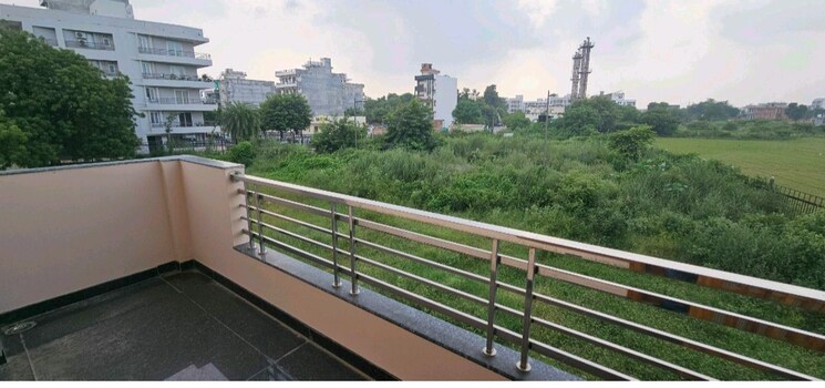 Balcony, dlf-alameda-independent-floors 3 Bedroom 300 Sq.Yd. Builder Floor In Sector 73 Gurgaon 9305494