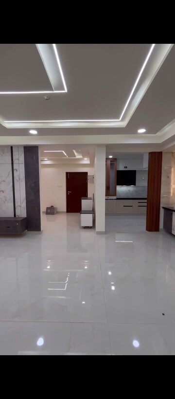 Room in 3 BHK Apartment at Poulomi Avante, Kokapet – for Rent