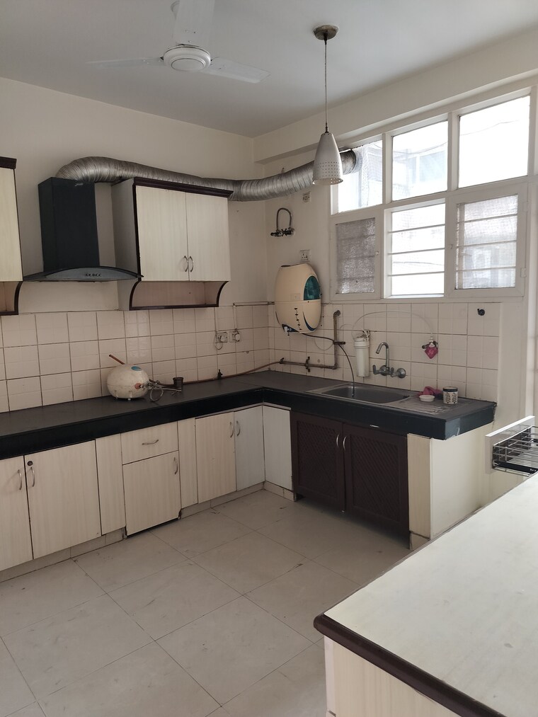 Kitchen, eldeco-ananda 4 Bedroom 2250 Sq.Ft. Apartment In Sector 48 Noida 9305504