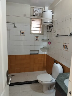 Bathroom in 4 BHK Apartment at Eldeco Ananda, Sector 48 – for Rent