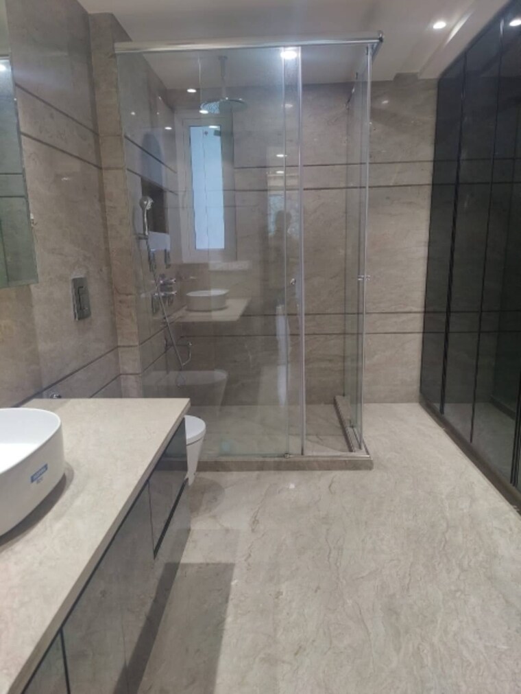 Attached Bathroom, nehru enclave 3 Bedroom 250 Sq.Yd. Builder Floor In Nehru Enclave Delhi 9305506