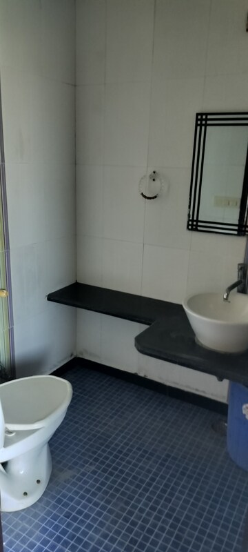 Bathroom in 3 BHK Apartment at Assotech Windsor Greens, Sector 50 – for Rent