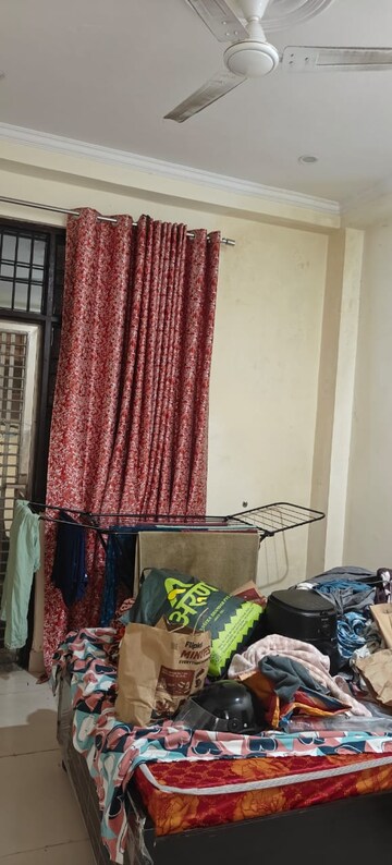 Furnished Amenities in 1.5 BHK Builder Floor at Homes 121, Sector 121 – for Rent