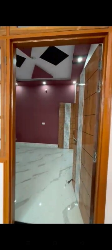 Room in 2 BHK Independent House at Alamnagar – for Sale