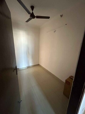 Room in 2 BHK Apartment at Amrapali Riverview, Amrapali Leisure Valley – for Rent