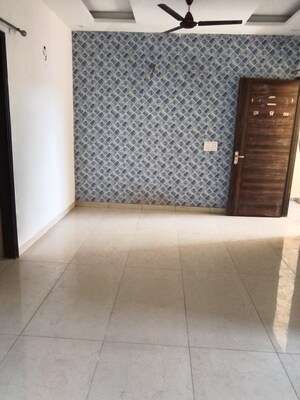 3 BHK Apartment For Rent in Dhakoli