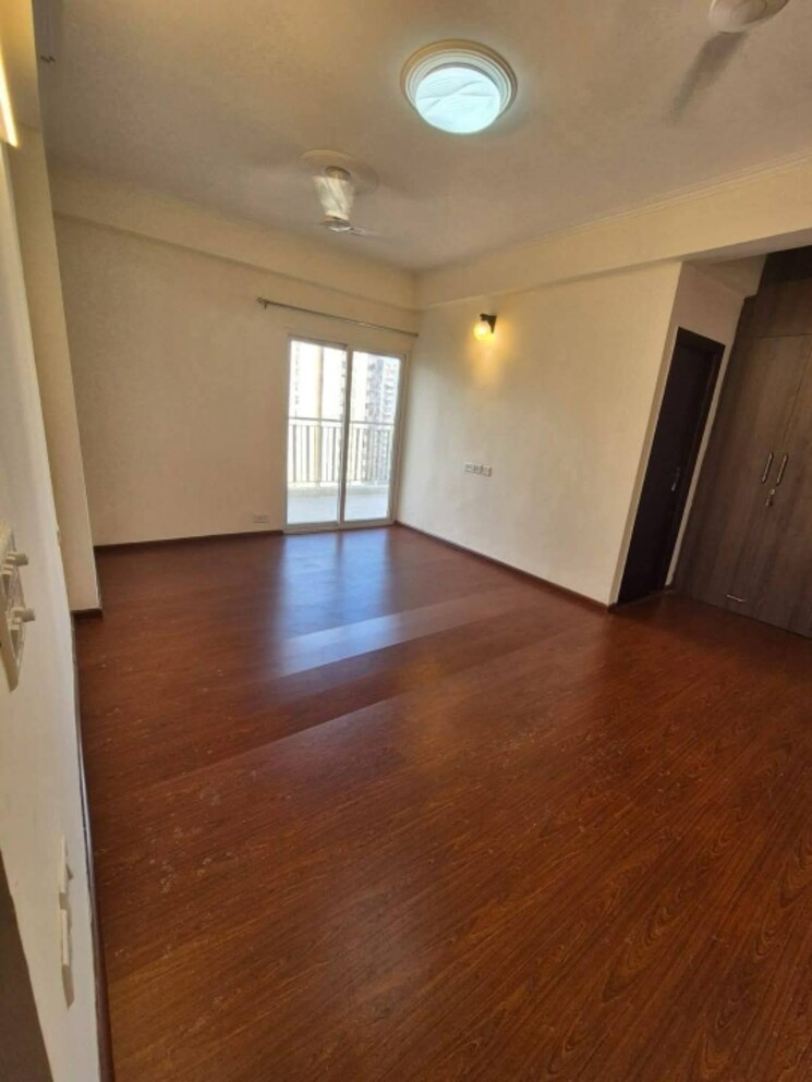 Room, amrapali-centurian-park 3.5 Bedroom 2075 Sq.Ft. Apartment In Tech Zone 4 Greater Noida Greater Noida 9305573
