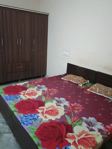 Bedroom in 3 BHK Apartment at Kishanpura – for Rent