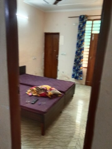 Bedroom in 3 BHK Apartment at Kishanpura – for Rent