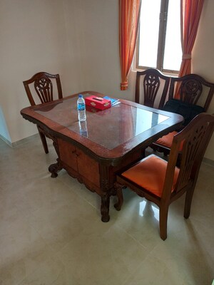 Team Area in 2 BHK Apartment at RNA Hills, Andheri East – for Rent