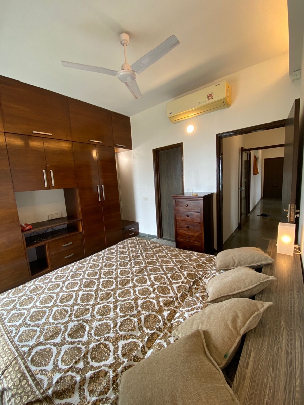 4 BHK + Servant Room 2000 Sq.Ft. Apartment in Runwals The Reserve