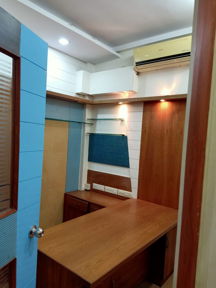 Room, rupa-solitaire Commercial Office Space 2350 Sq.Ft. In Kopar Khairane Navi Mumbai 9305619