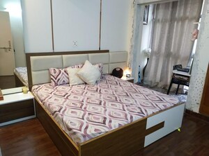 Bedroom in 2.5 BHK Builder Floor at Mayur Vihar Phase 1 Extension – for Rent