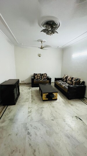 2 BHK Builder Floor For Rent in Kalkaji