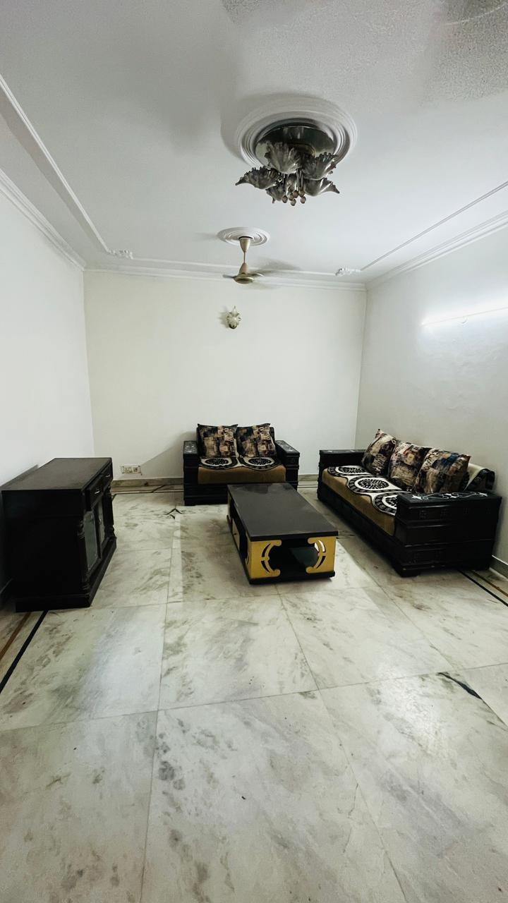 2 BHK Builder Floor For Rent in Kalkaji