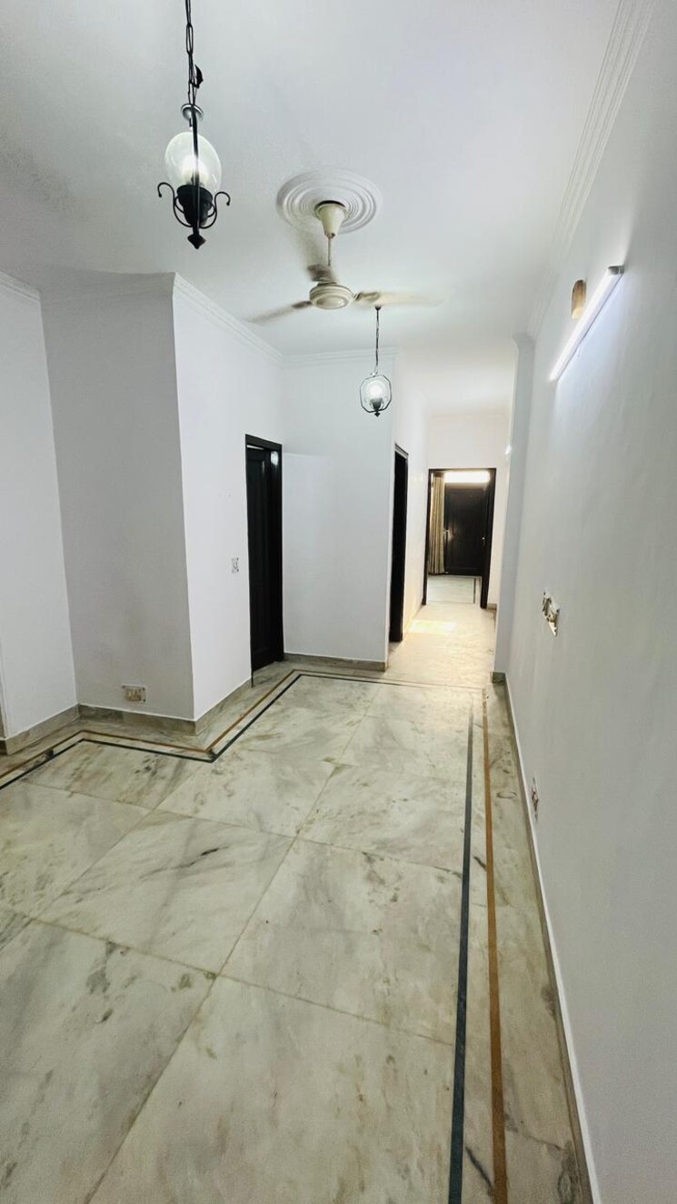 Room, kalkaji 2 Bedroom 1200 Sq.Ft. Builder Floor In Kalkaji Delhi 9305627