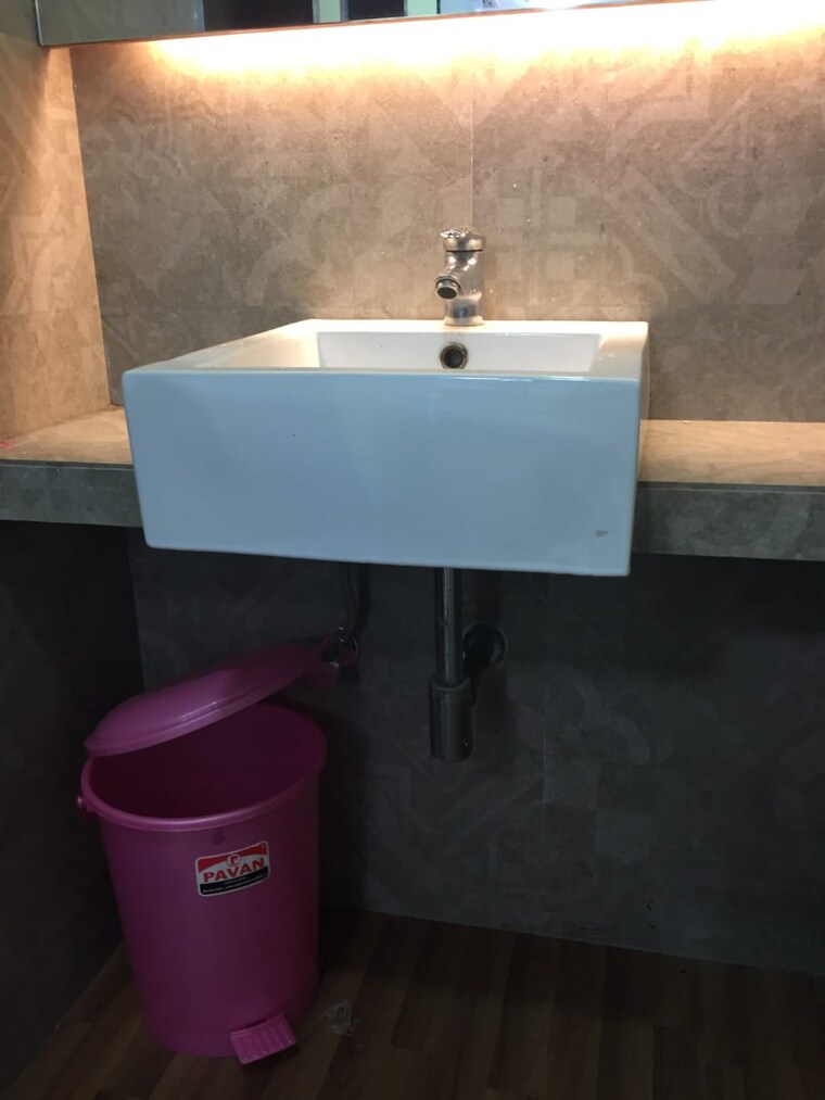 Bathroom, satra-plaza Commercial Office Space 2100 Sq.Ft. In Vashi Sector 19d Navi Mumbai 9305630