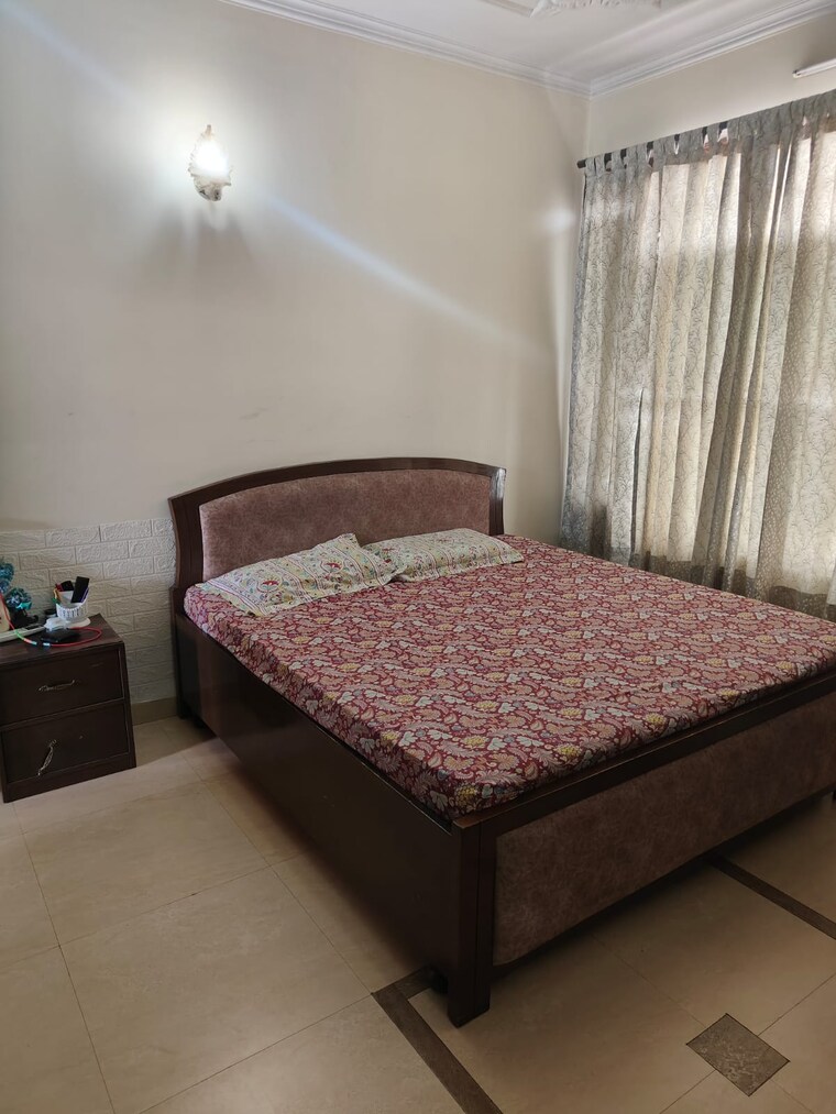 Bedroom, sector 13 2 Bedroom 1500 Sq.Ft. Independent House In Sector 13 Chandigarh 9305668