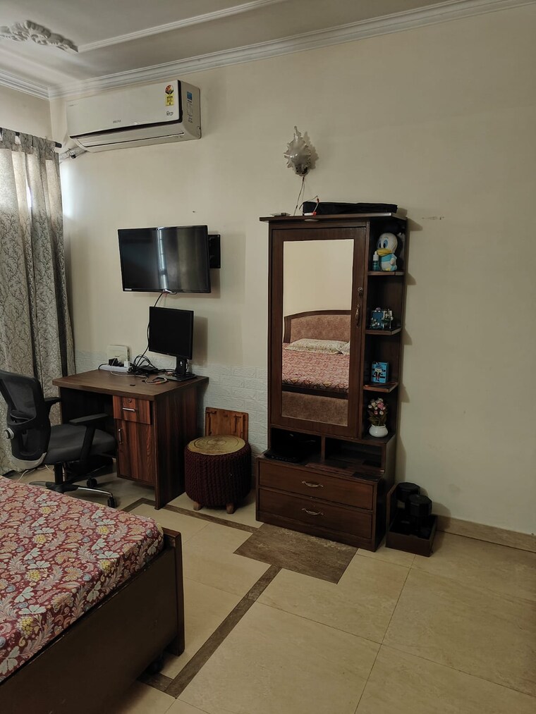 Bedroom, sector 13 2 Bedroom 1500 Sq.Ft. Independent House In Sector 13 Chandigarh 9305668