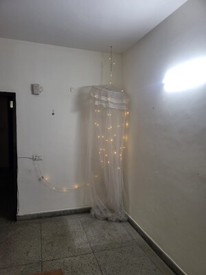 Room in 2 BHK Apartment at Vip Road – for Rent