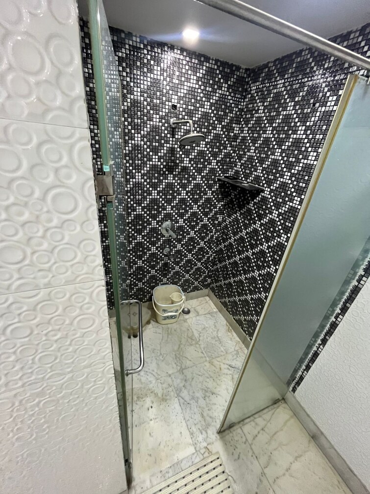 Cover Image, old rajinder nagar  900 Sq.Yd. Plot In Old Rajinder Nagar Delhi 9305699