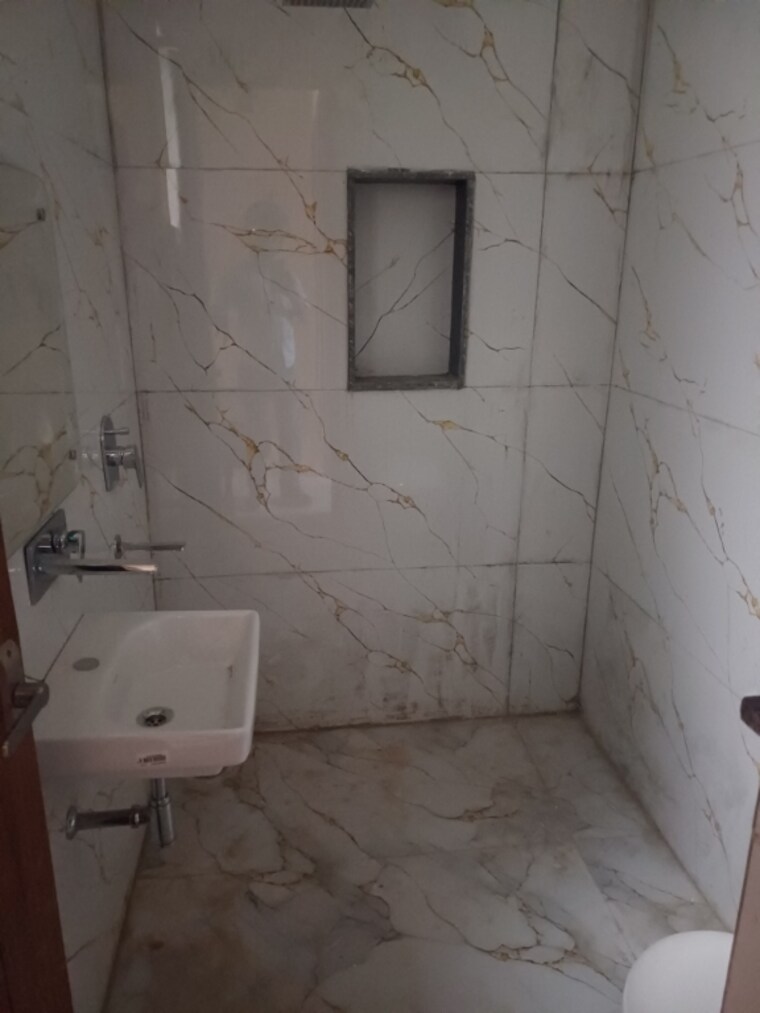 Bathroom, rps-palm-drive 3 Bedroom 125 Sq.Yd. Builder Floor In Sector 88 Faridabad 9305734