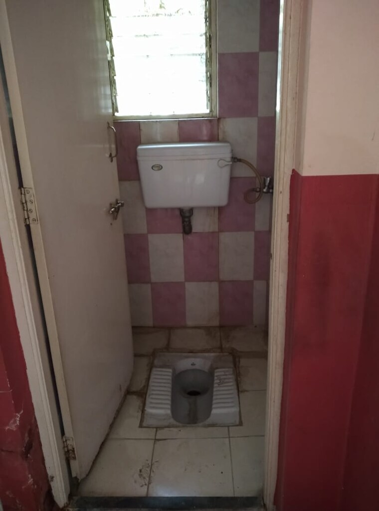 Bathroom, borate-jijai-nagari 2 Bedroom 750 Sq.Ft. Apartment In Kothrud Pune 9305721