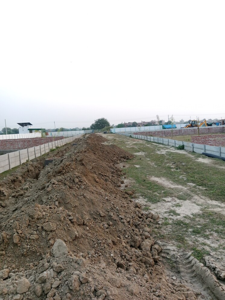 undefined, laramda  220 Sq.Yd. Plot In Laramda Agra 9305746