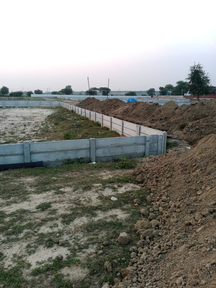 undefined, laramda  220 Sq.Yd. Plot In Laramda Agra 9305746