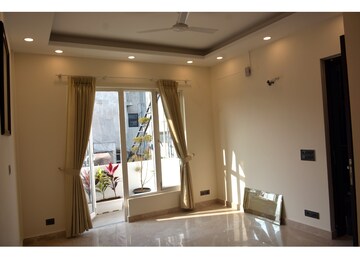 Living Room in 2 BHK Builder Floor at Green Park – for Rent