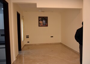 Room in 2 BHK Builder Floor at Green Park – for Rent