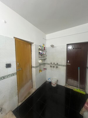 Bathroom in 1 BHK Independent House at Gomti Nagar – for Rent
