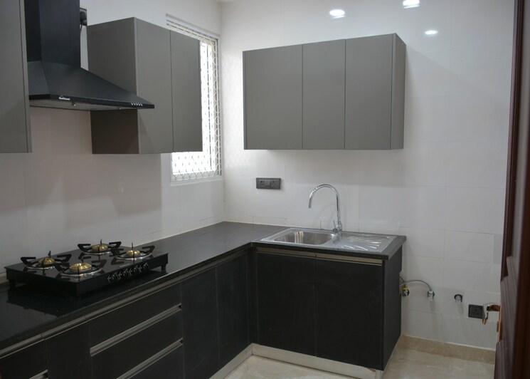 Kitchen, green park extension 3 Bedroom 1300 Sq.Ft. Builder Floor In Green Park Extension Delhi 9305739