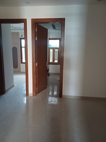 2 BHK Builder Floor For Sale in RPS Palm Drive, Sector 88