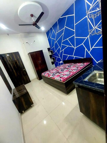 Furnished Amenities in 1 BHK Builder Floor at NK Savitry Enclave, Vip Road – for Rent