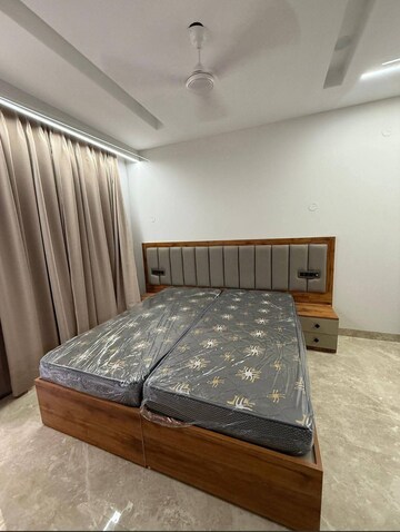 Bedroom in 1 RK Apartment at Neb Sarai – for Rent