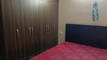 Bedroom in 3 BHK Builder Floor at Sector 45 – for Rent