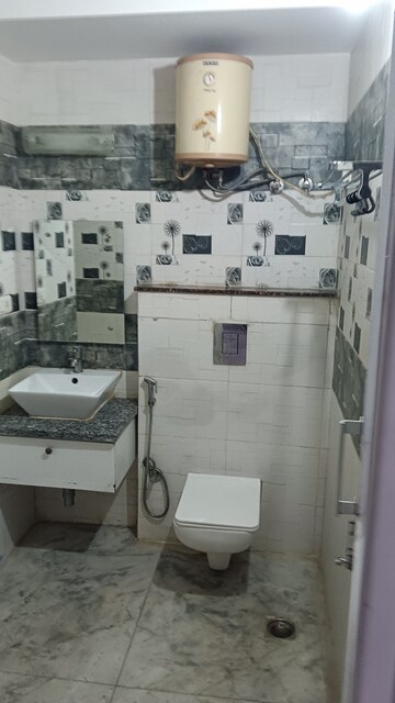 Master Bedroom in 3 BHK Builder Floor at Sector 45 – for Rent