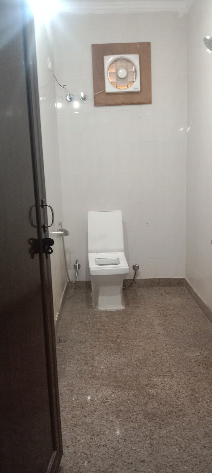 Bathroom, saket 2 Bedroom 900 Sq.Ft. Builder Floor In Saket Delhi 9305793