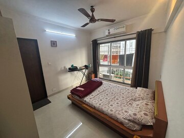 Bedroom in 1 BHK Apartment at Powai – for Rent